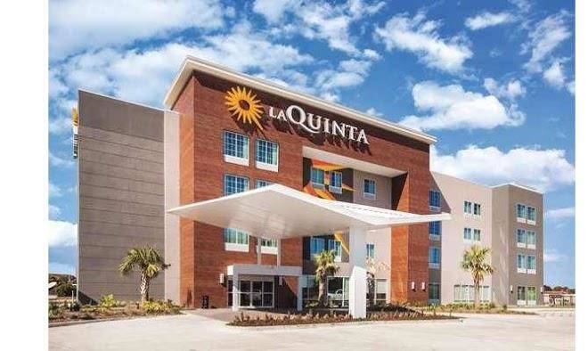 La Quinta Inn & Suites By Wyndham Baton Rouge Port Allen Image
