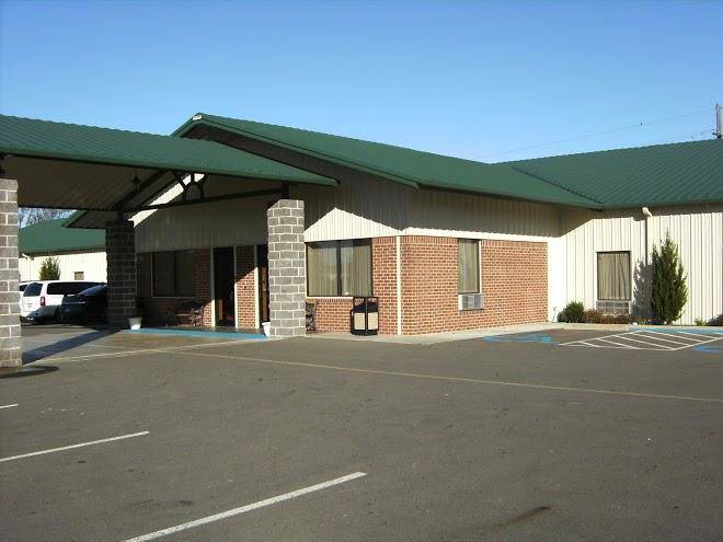 Oak grove inn and suites