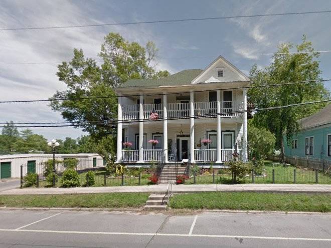 Southern colonial b & b