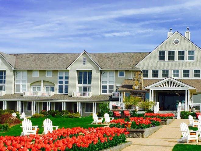Inn by the sea