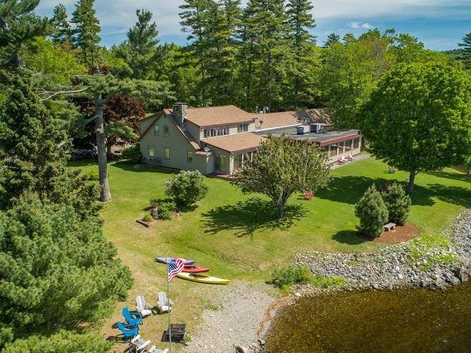 Alamoosook lakeside inn