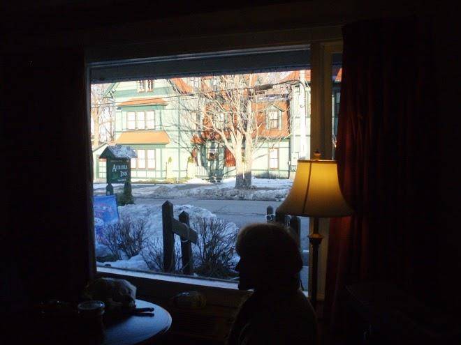 Aurora inn