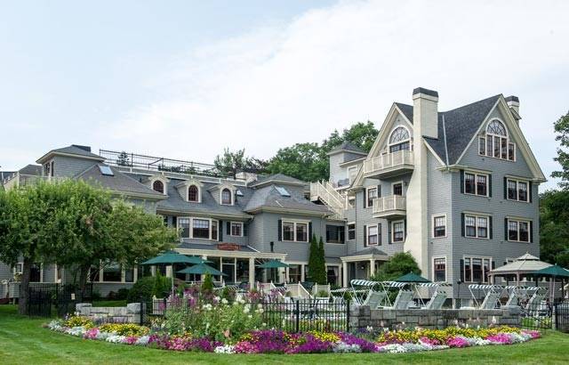 Balance rock inn