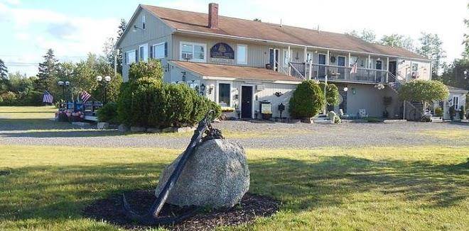 Leona's motel