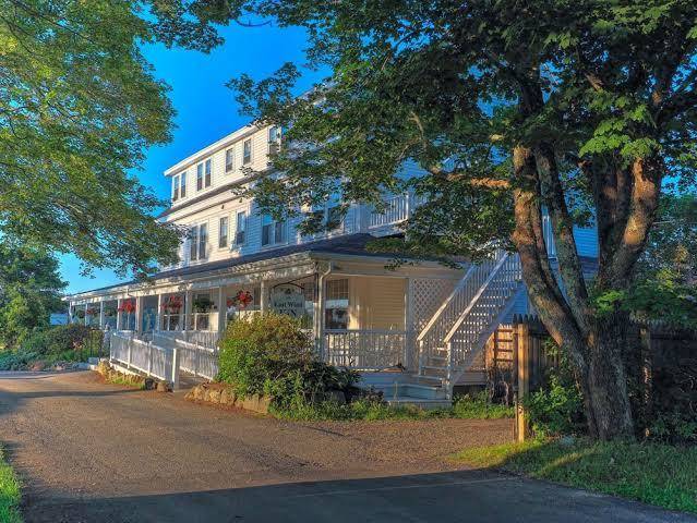 East wind inn