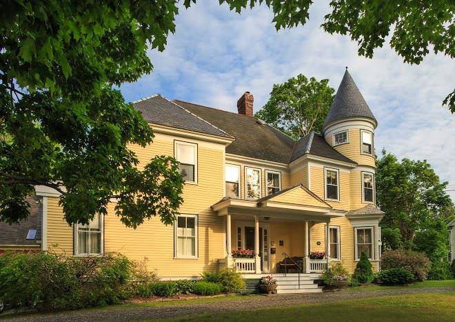 Hawthorn inn
