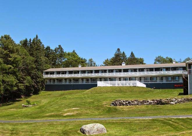 Beach cove waterfront inn