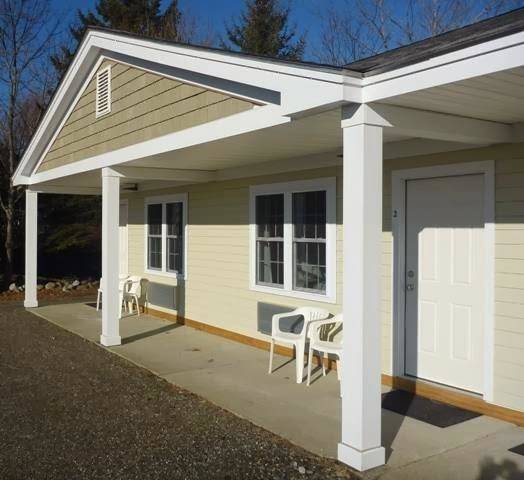 Yankee clipper motel