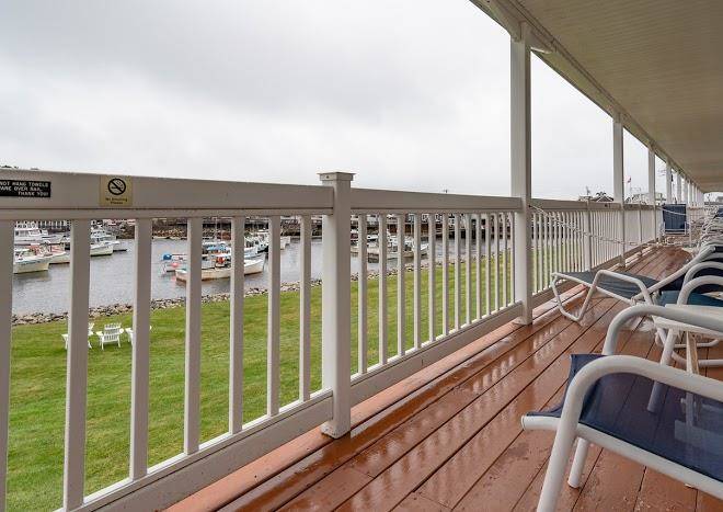 Auberge on the cove