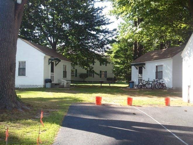 Evergreen motor court