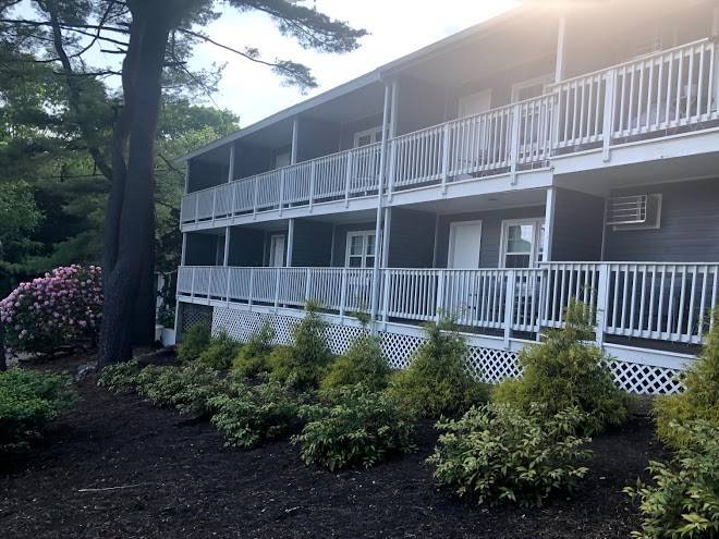 Kittery inn and suites