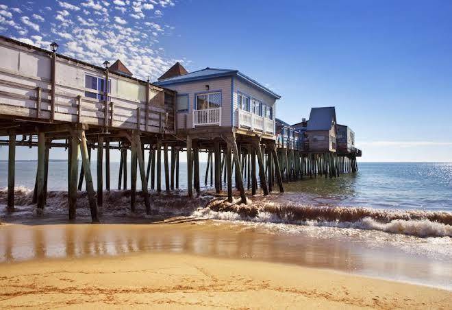 Patra's grand beach motel