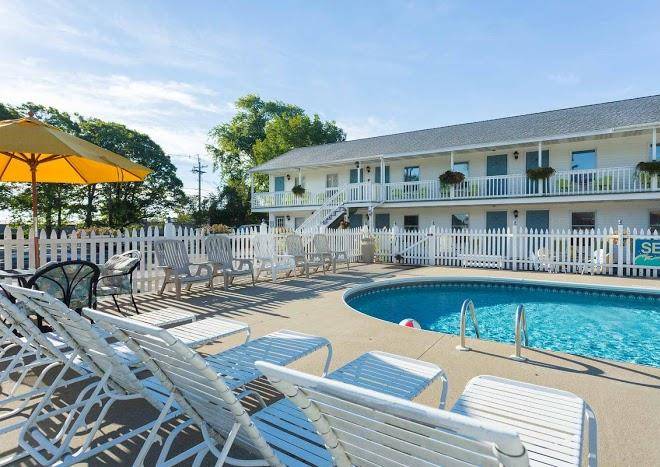 Seacoast motel