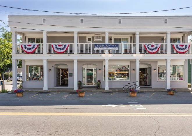Twenty shore guest suites