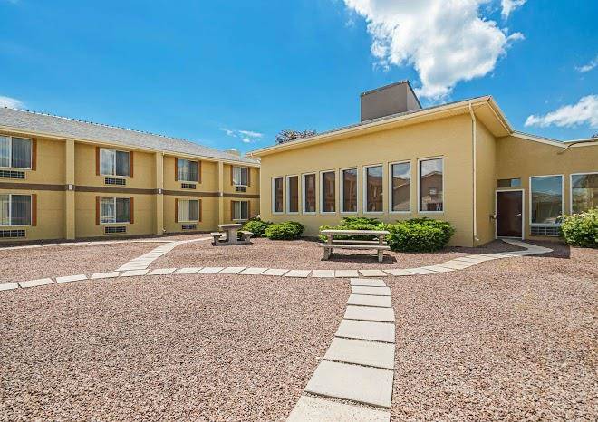 Quality inn & suites frostburg cumberland
