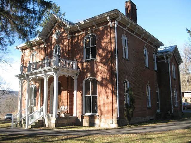 Shaw mansion inn