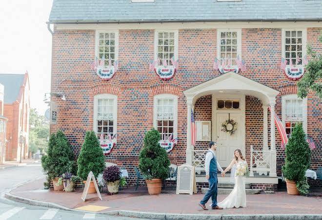 Reynolds tavern and 1747 pub