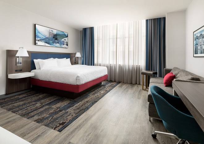 Hampton Inn & Suites Baltimore Inner Harbor Image