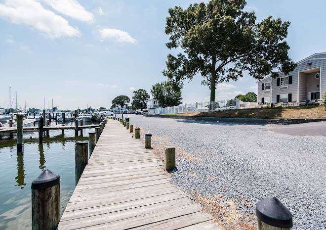 Quality inn solomons beacon marina