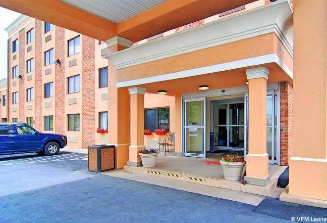 Comfort inn red horse