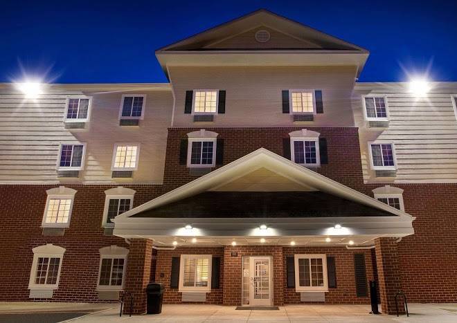 Woodspring suites frederick