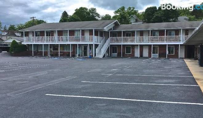 Oak mar motel