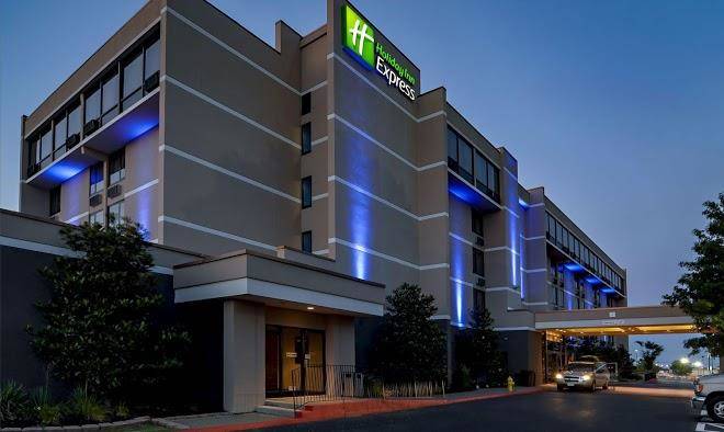 Holiday inn express aberdeen chesapeake house