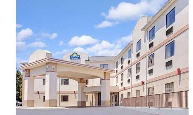 Days inn & suites by wyndham laurel near fort meade