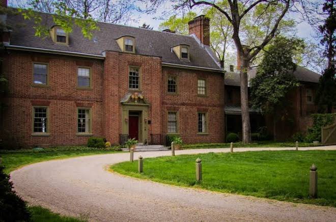 Great oak manor