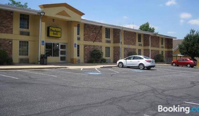 Budget Inn Image