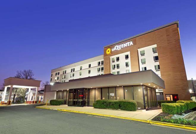 La Quinta Inn & Suites By Wyndham Dc Metro Capital Beltway Image