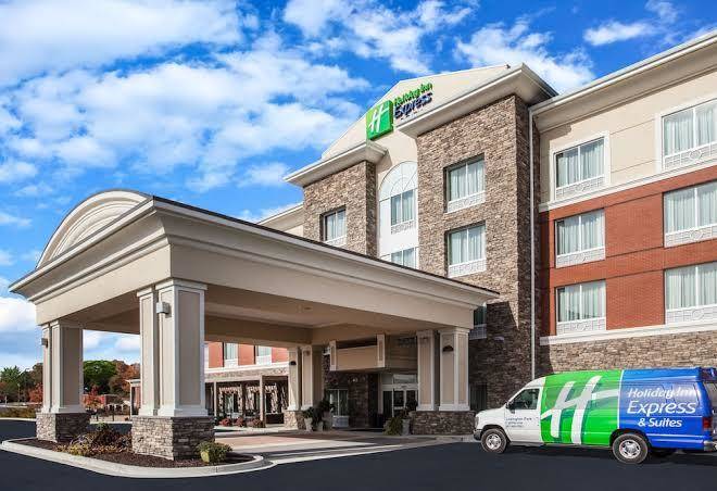 Holiday inn express & suites lexington park california