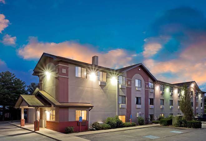 Super 8 by wyndham lexington park california area