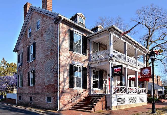 Bartlett pear inn
