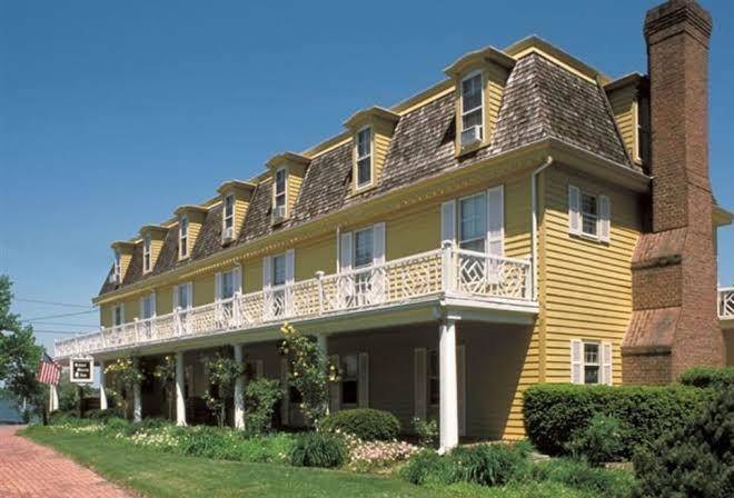 Robert morris inn