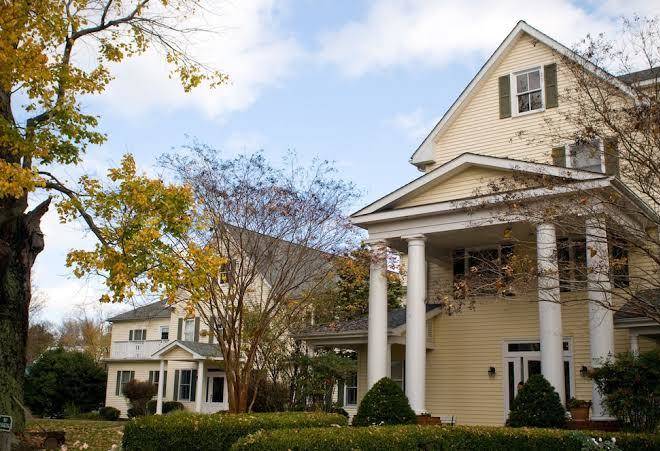 The oaks waterfront inn & events