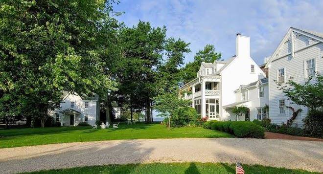 Wades point inn on the bay