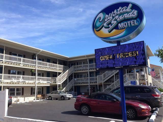 Crystal sands motel