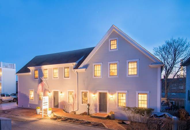 8 dyer hotel