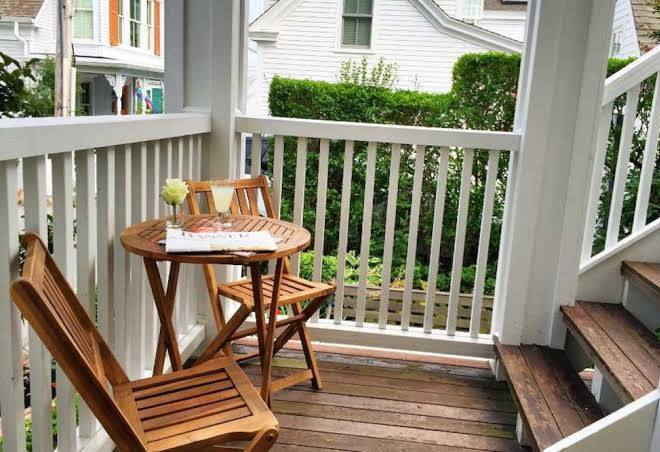 Benchmark inn