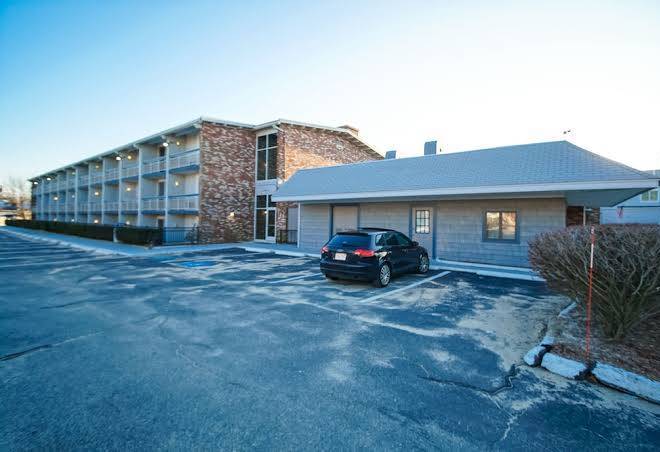 Courtyard Resort Image