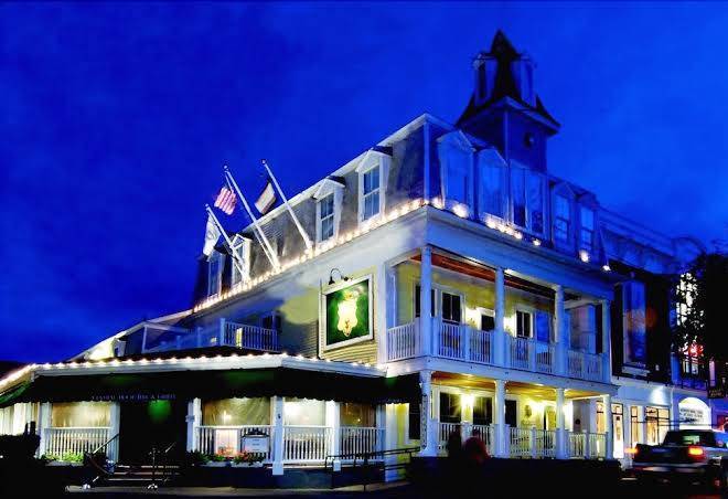 Crown & Anchor Restaurant Image