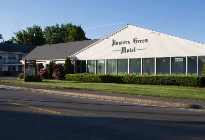 Hunters green motel