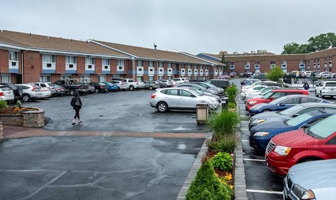 Hyannis Plaza Hotel Image