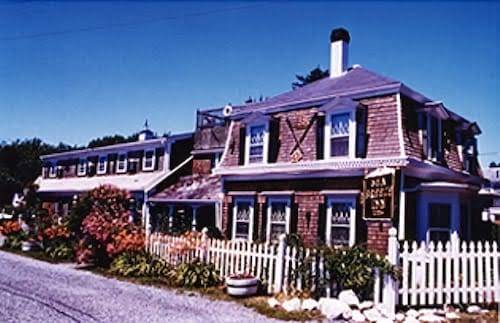 Sea Breeze Inn Image