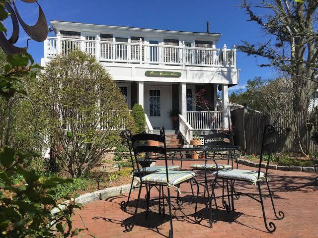 Secret garden inn