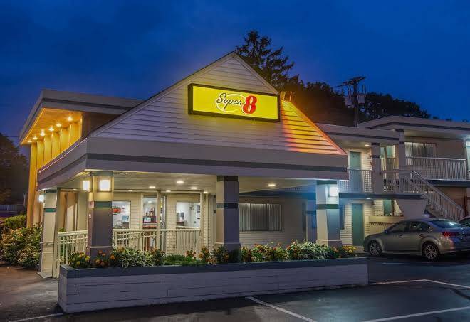 Super 8 by wyndham w yarmouth hyannis cape cod