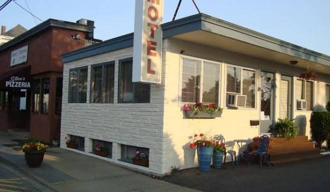 Town & beach motel
