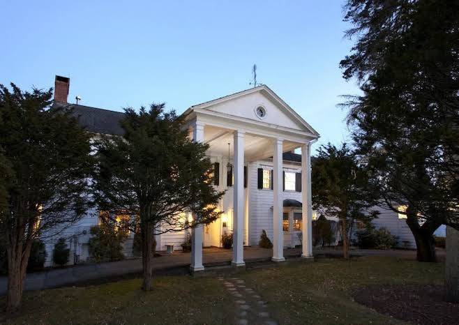 Applegate inn