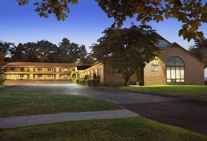 Days Inn By Wyndham Great Barrington Image